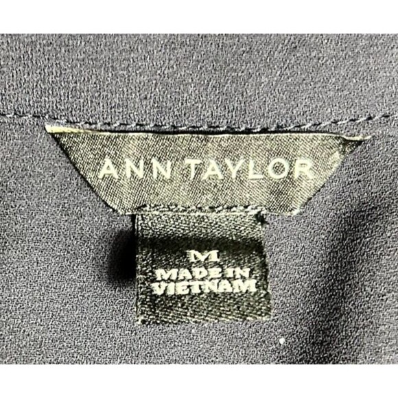 Ann Taylor M Navy Pleated Blouse Long Sleeve Keyhole Neck Career Office Work Top - Picture 10 of 13